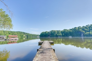 Kingsport Vacation Rental | 3BR | 2BA | Step-Free Access | 2,058 Sq Ft