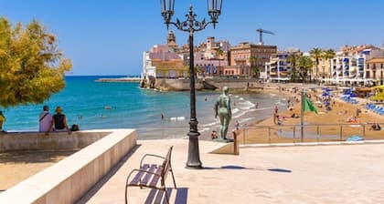 San Sebastian beach, Apartment on the seafront with pool