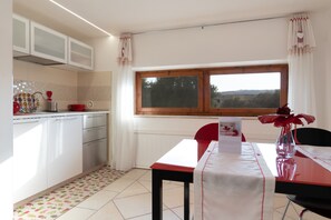 Dining - Holiday Home "Modern House" with Wi-Fi (Ostuni br.)