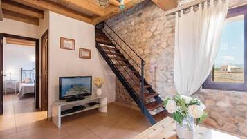 3 chambres, fer et planche à repasser, Wi-Fi gratuit, draps fournis