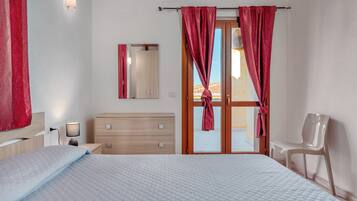 2 chambres, fer et planche Ă repasser, Wi-Fi gratuit, draps fournis