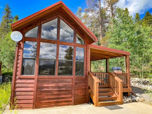 Inviting Tiny Home with Spacious Decks and Outdoor Space - The Northstar Cabin