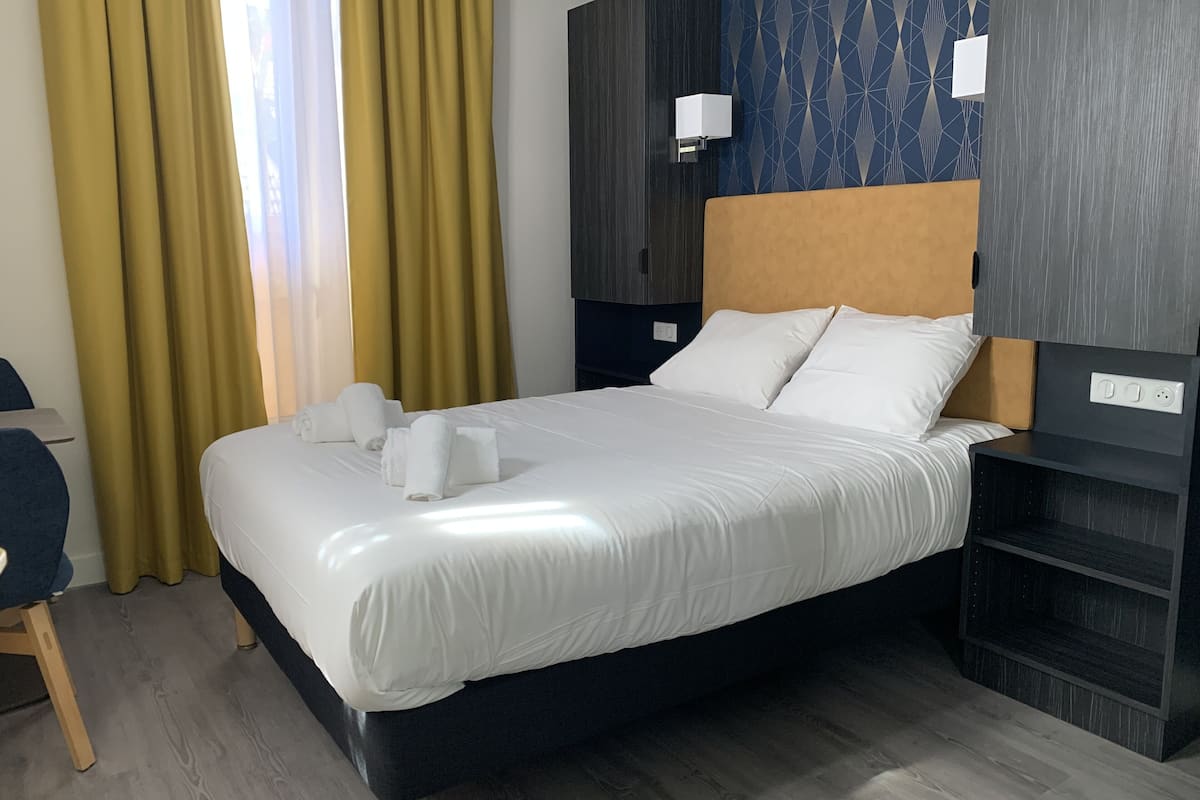 Superior tweepersoonskamer, 1 tweepersoonsbed | Een bureau, een laptopwerkplek, gratis wifi, beddengoed