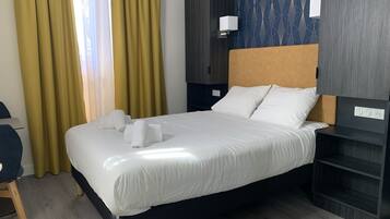 Superior tweepersoonskamer, 1 tweepersoonsbed | Een bureau, een laptopwerkplek, gratis wifi, beddengoed