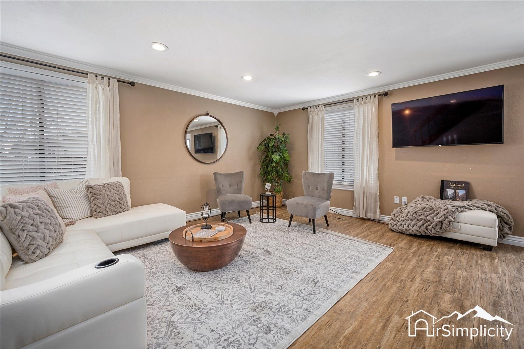 Charming Family Retreat • Redesigned • Large Yard