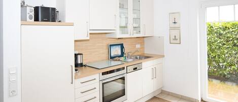 Køleskab, mikrobølgeovn, ovn, opvaskemaskine