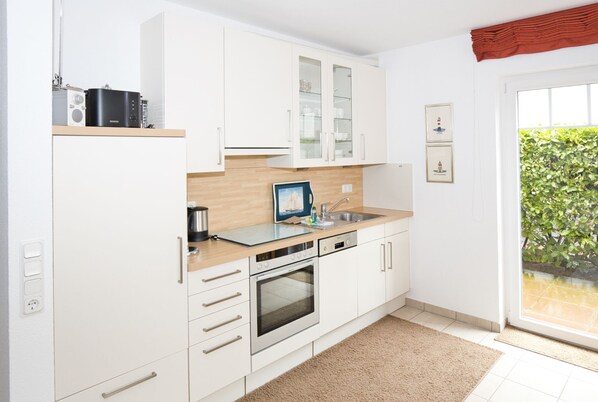 Køleskab, mikrobølgeovn, ovn, opvaskemaskine