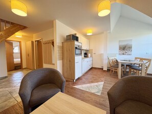 Unclassified image, 3 of 30, button