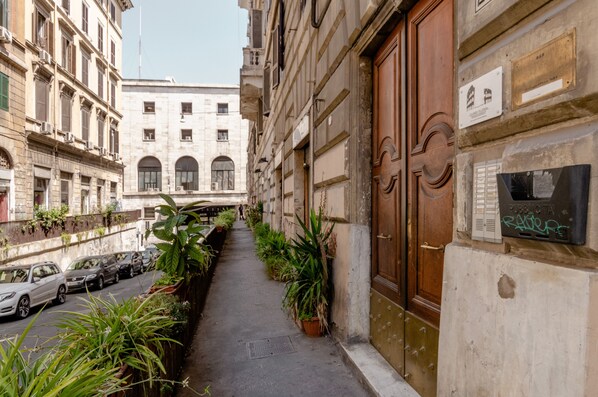 Apartment | Exterior