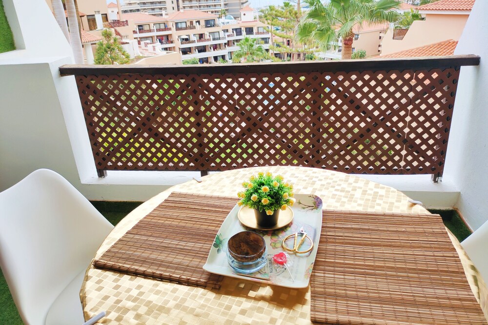 Albatros Park Amarilla Golf Heated Pool