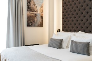 Standard-Doppelzimmer | Hochwertige Bettwaren, Daunenbettdecken, Minibar, Zimmersafe