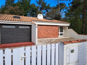 Exterior - Charming 3-Bedroom House - 6 Guests - Near Beach (Saint-Jean-de-Monts)