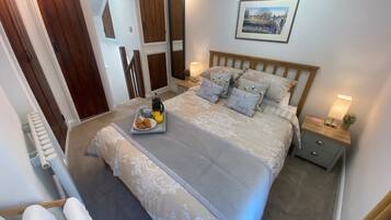 2 Schlafzimmer, Reisekinderbett, kostenloses WLAN, Bettwäsche