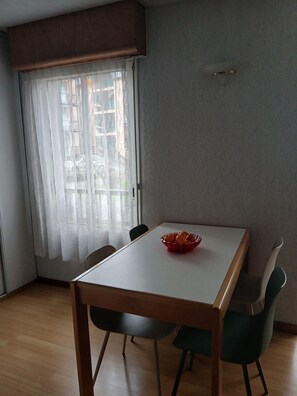 Dining - Comfortable apartment in LUZ SAINT SAUVEUR,  (ESQUIEZE SERE)