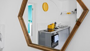 Unclassified image, 4 of 22, button - Dorset Green By My Getaways (Brighton)