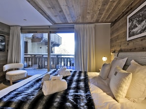 4 bedrooms, free WiFi, bed sheets