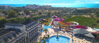 Dream World Palace Hotel