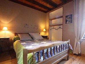 2 chambres, bureau, Wi-Fi gratuit, draps fournis