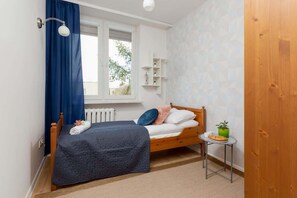 2 室のベッドルーム、アイロン / アイロン台、WiFi、ベッドシーツ