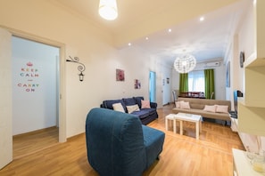 Flat-screen TV - Pagkrati 2 bedroom apartment for 4 persons (Athens)