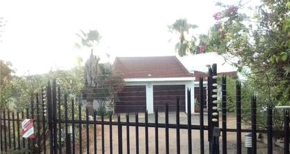 Le Bougainvillea Cottage
