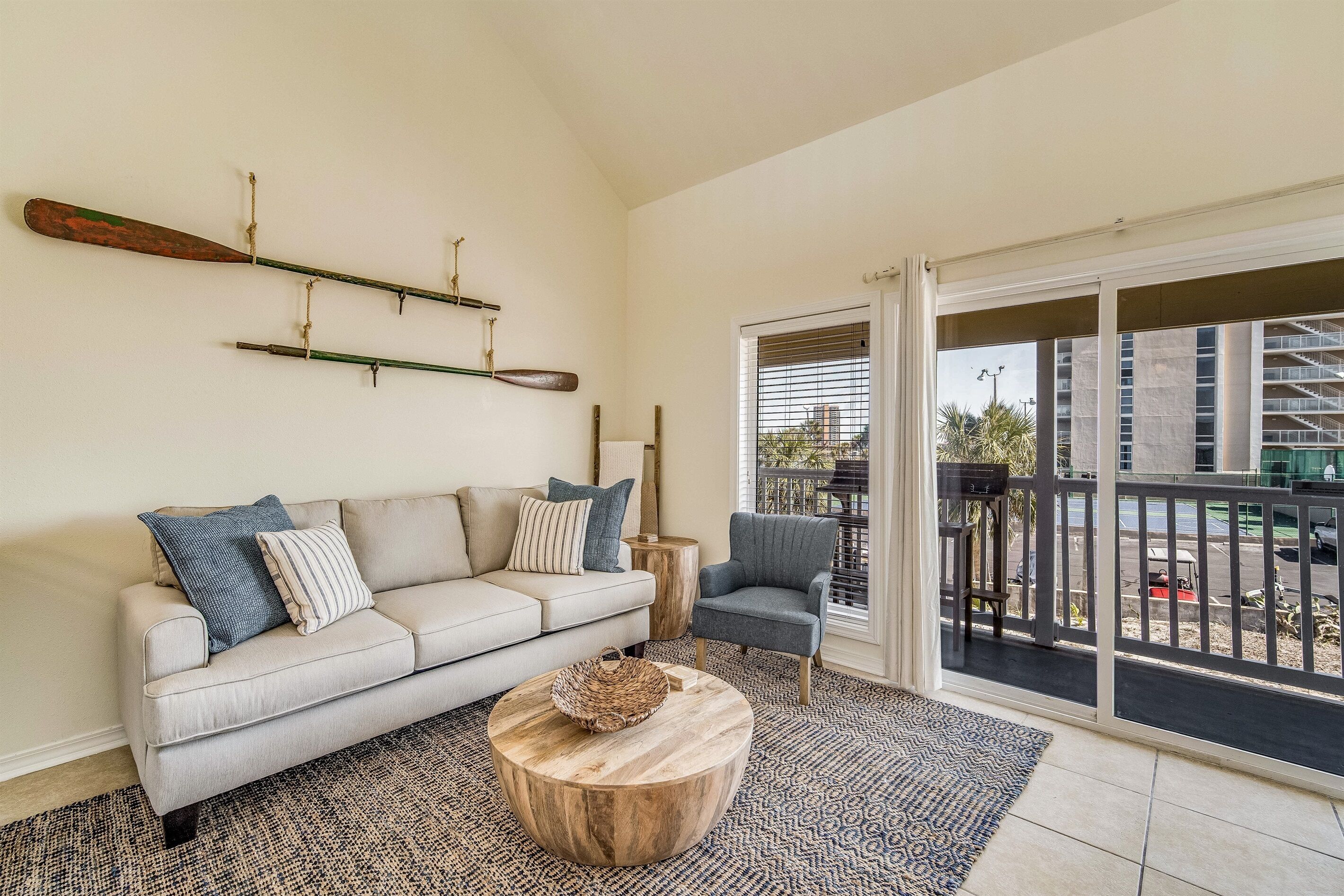 Sand Dollar 206 East! Newly Renovated Bayside Loft