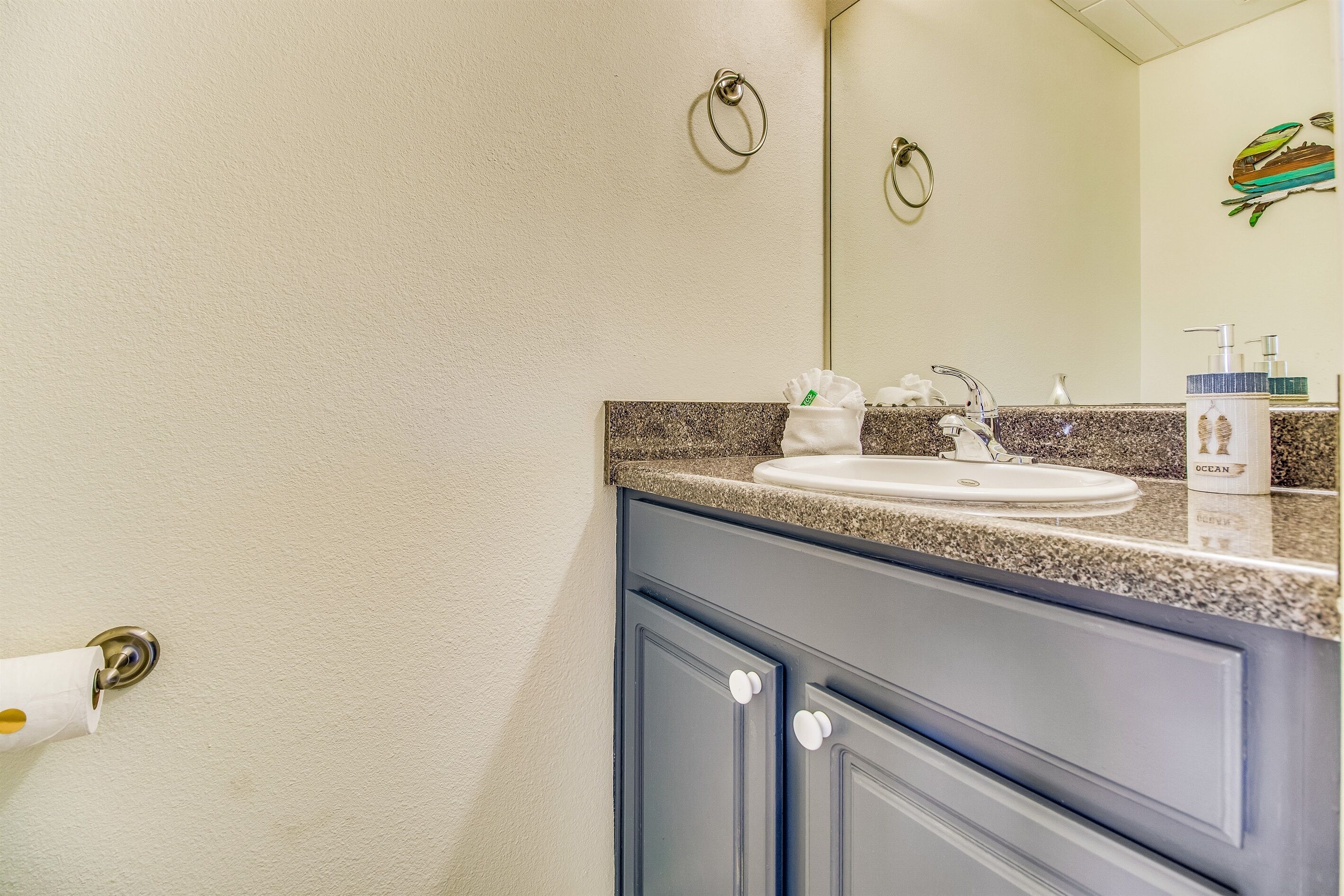 Sand Dollar 206 East! Newly Renovated Bayside Loft