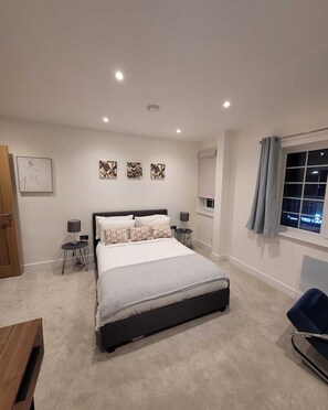Deluxe Apartment | 2 bedrooms, free WiFi - Lux 2 Bed Apartment In Rochester (Rochester)