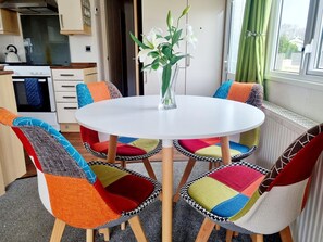 Cabin | Dining