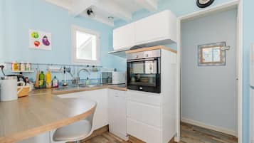 Réfrigérateur, micro-ondes, four, lave-vaisselle