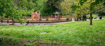 School Path Ironbridge Home with Roof Terrace