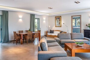 Smart TV, fireplace, stereo, printers