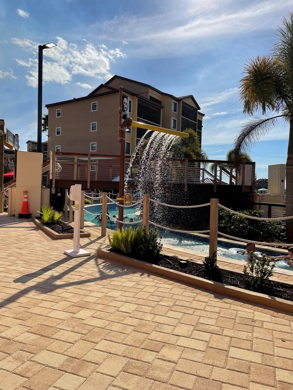 Pool - Available on request. Weekly stay from Friday to Friday. Sat-Sat & Sun-Sun. (Orlando)