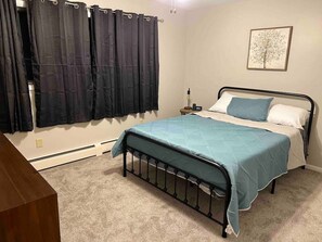 2 soverom, strykejern/-brett, wi-fi (inkludert) og sengetøy