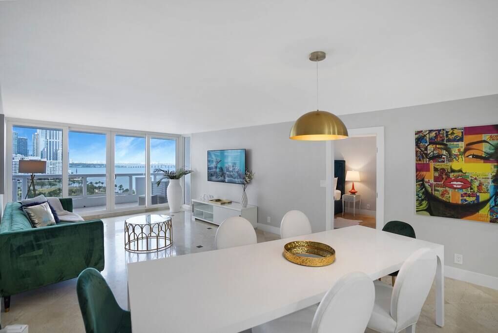 The Gypsy! 4 Bedroom Condo with Water and Park Views