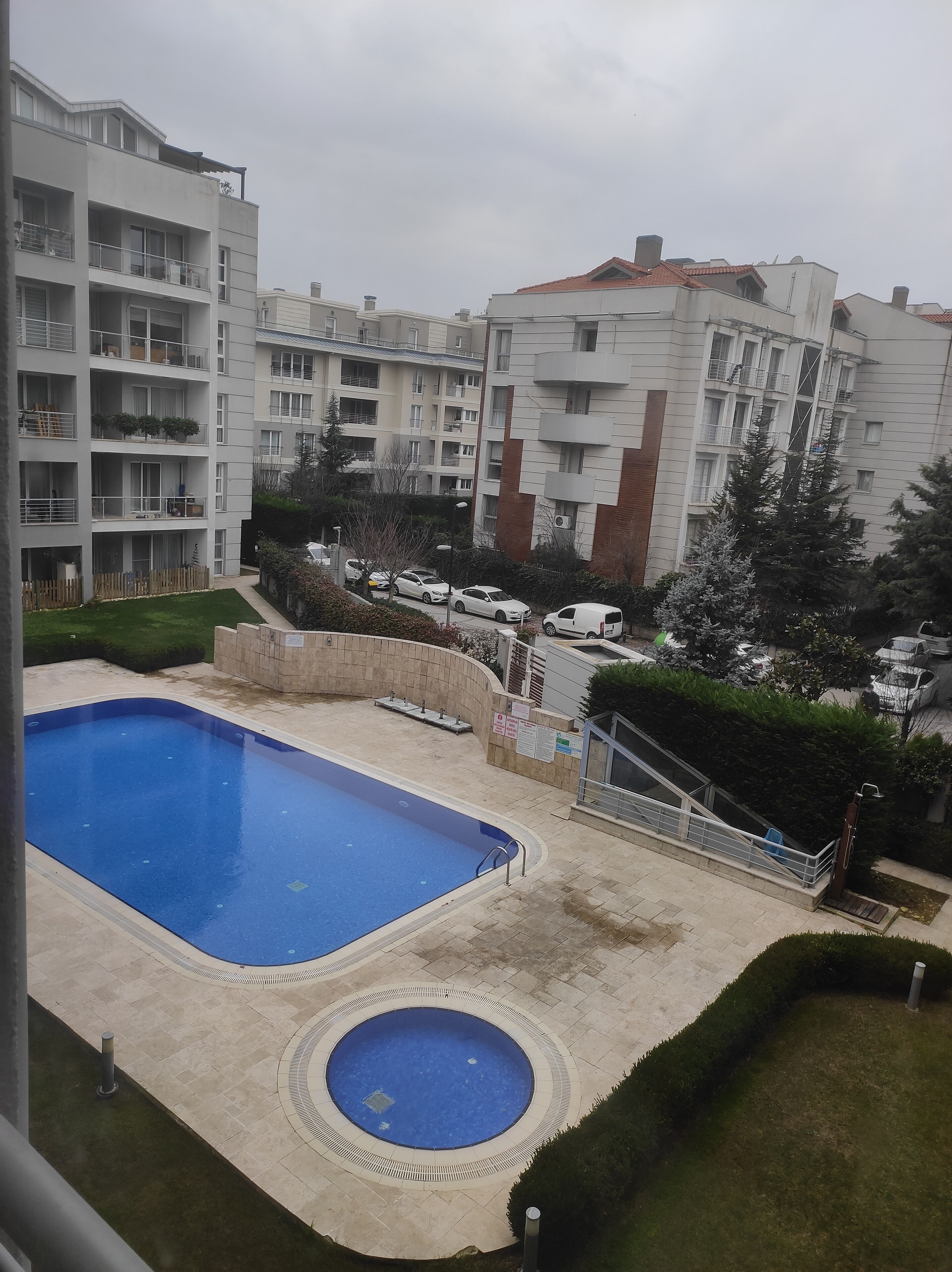 FULL FLAT IN GOKTURK CENTER WITH POOL