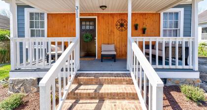 Millie the Mermaid - Renovated Mill house circa 1906 Near Winthrop