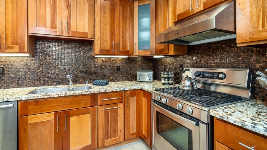 Modern Condo- Jacuzzi Tub SM #201 by Bear Valley Vacation Rentals