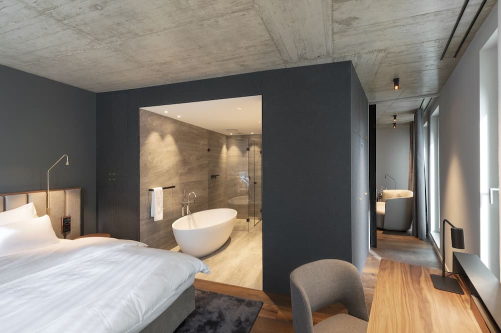 Legend Hotel