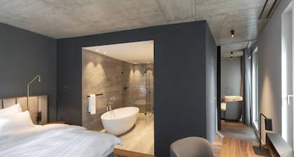 Legend Hotel