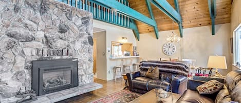 Maison, 3 chambres | Salle de séjour | Téléviseur connecté