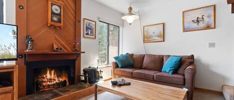 Condo, 2 Bedrooms | Living area | TV, fireplace, DVD player, offices