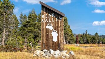 Condo, 1 Bedroom | Outdoor dining