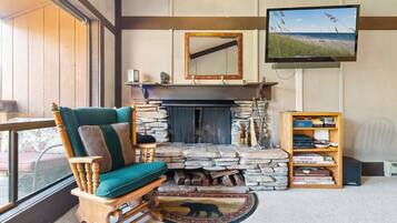 ุดูุฉ - ุบุฑูุชุง ููู
| ุบุฑูุฉ ุงูู
ุนูุดุฉ | ุชููุฒููู ุฐูู