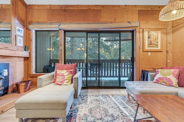 Condo, 1 Bedroom | Living room | Smart TV - Modern & Sleek Condo - Creekside #110 by Bear Valley Vacation Rentals (Arnold)