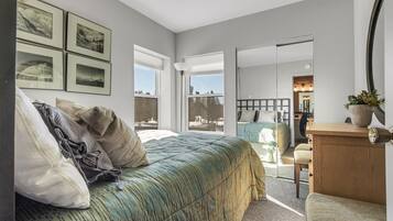 Condo, 2 Bedrooms | 2 bedrooms, iron/ironing board, free WiFi
