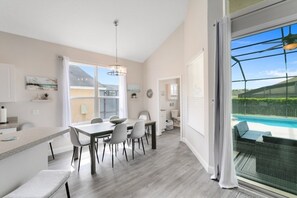 Villa, 6 Schlafzimmer