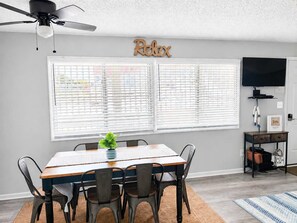 Dining - Short Walk to Beach and Boardwalk with a Pool (Ocean City)