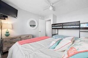 2 chambres, fer et planche à repasser, Wi-Fi, literie fournie