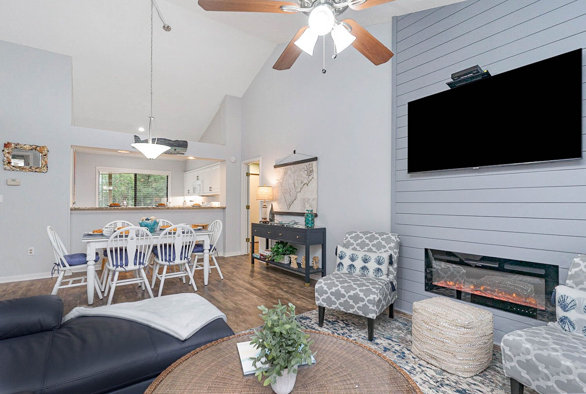 14D Richmond Park  - Gorgeously remodeled 3 bed, 3 bath villa